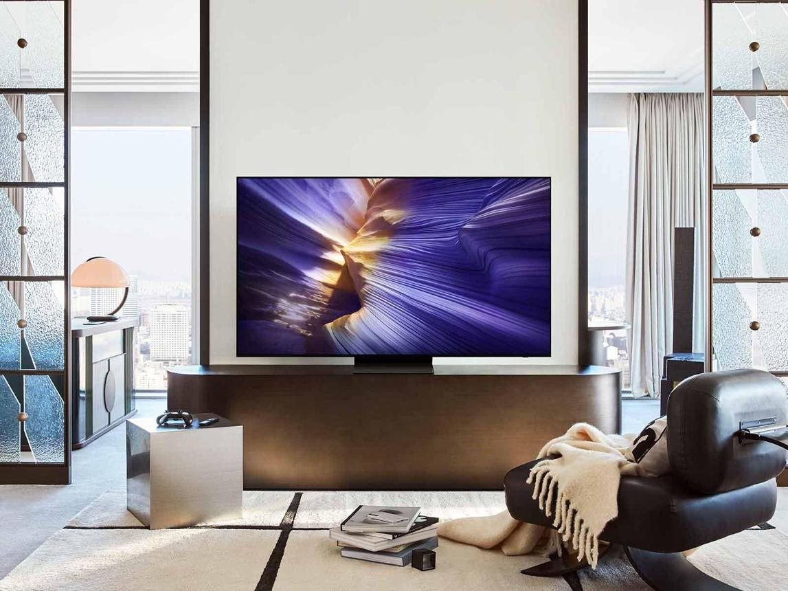 Samsung 83-Inch S90F 4K OLED Vision AI TV – Black (QA83S90FAEXXA)