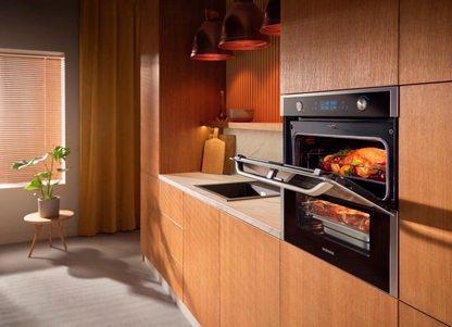 Samsung 60cm Series 4 Smart Oven Dual Cook Flex™ Pyrolytic Cleaning – 76L (NV7B4540VAK)